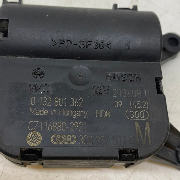 VW Passat B6/Audi A3 Q3 TT Kalorifer Yön Motoru En Uygun Oto Parça