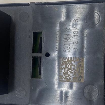VW Passat B8 Ön Sol Kapı Dörtlü Cam Düğmesi 5G0959857D 15-20