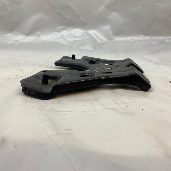 VW Superb/Passat Radar Kilit Braketi 360805567