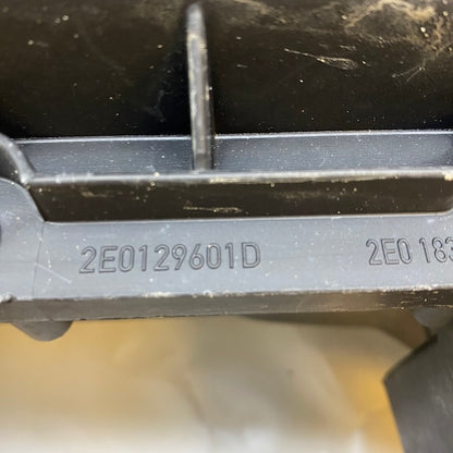 Volkswagen Crafter Hava Filtre Kutusu 2E0129601D