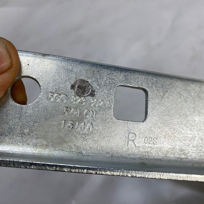 Volkswagen Golf 7 Kaput Menteşesi Sağ 566823302A