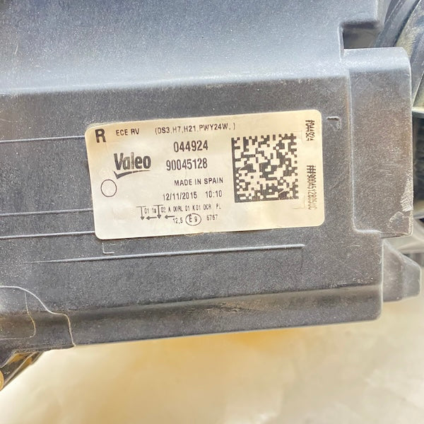 Volkswagen Golf 7 Sağ Far 044923 90045128 En Uygun Oto Parça