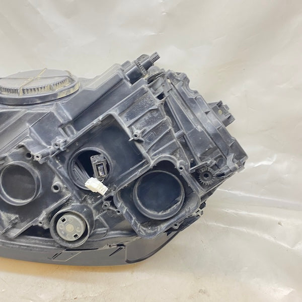 Volkswagen Golf 7 Sağ Far 044923 90045128 En Uygun Oto Parça