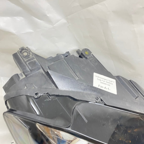 Volkswagen Golf 7 Sağ Far 044923 90045128 En Uygun Oto Parça