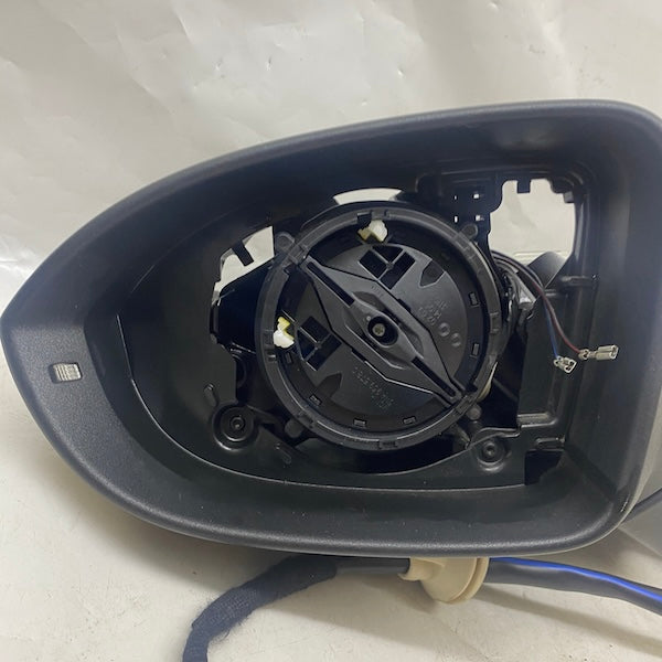 Volkswagen Golf 8 Dikiz Aynası Kameralı 5H1857502 En Uygun Oto Parça