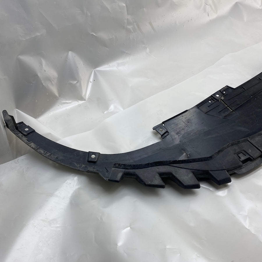 Volkswagen Golf 8 Ön Tampon Alt Spoyler 5H0805915
