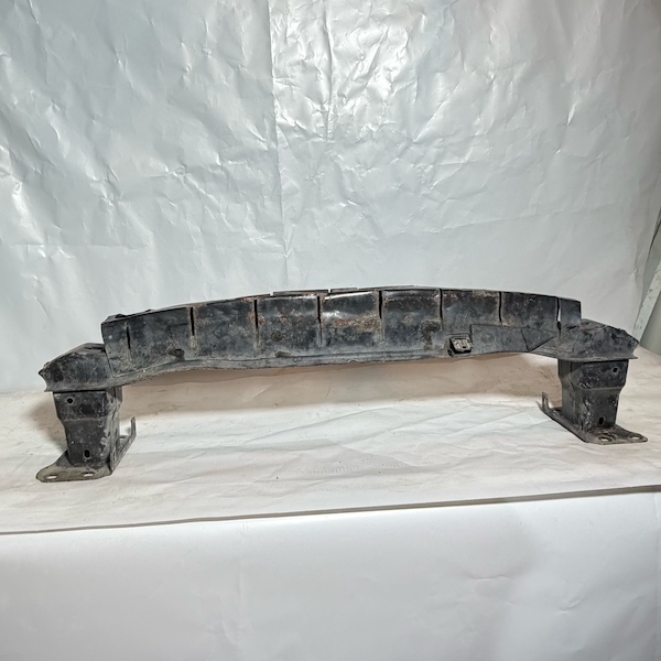 Volkswagen Jetta Ön Tampon Demiri 5C6807109A Orijinal Çıkma En Uygun Oto Parça