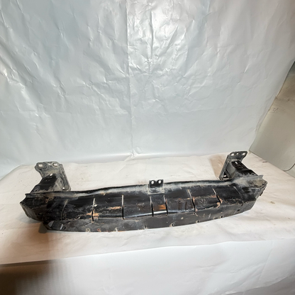 Volkswagen Jetta Ön Tampon Demiri 5C6807109A Orijinal Çıkma En Uygun Oto Parça