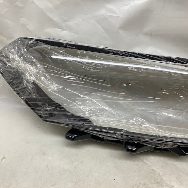 Volkswagen Passat B8.5 Sol Far Camı 2020-2025 İthal En Uygun Oto Parça