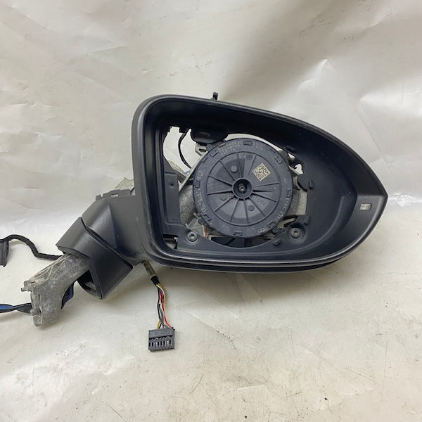 Volkswagen Passat B8 Sağ Dikiz Aynası Katlamasız En Uygun Oto Parça