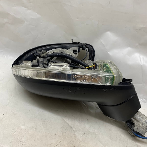 Volkswagen Passat B8 Sağ Dikiz Aynası Katlamasız En Uygun Oto Parça