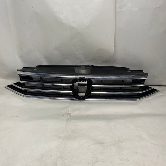 Volkswagen Passat B8,5 Ön Panjur 3G0853653N Orijinal Çıkma En Uygun Oto Parça