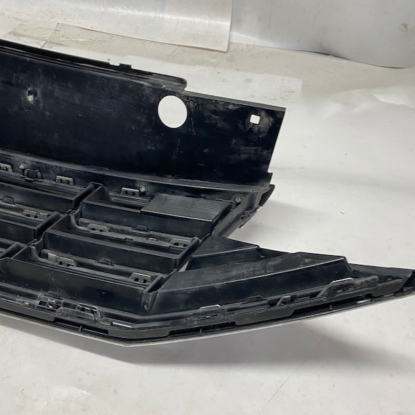 Volkswagen Passat B8,5 Ön Panjur 3G0853653N Orijinal Çıkma En Uygun Oto Parça