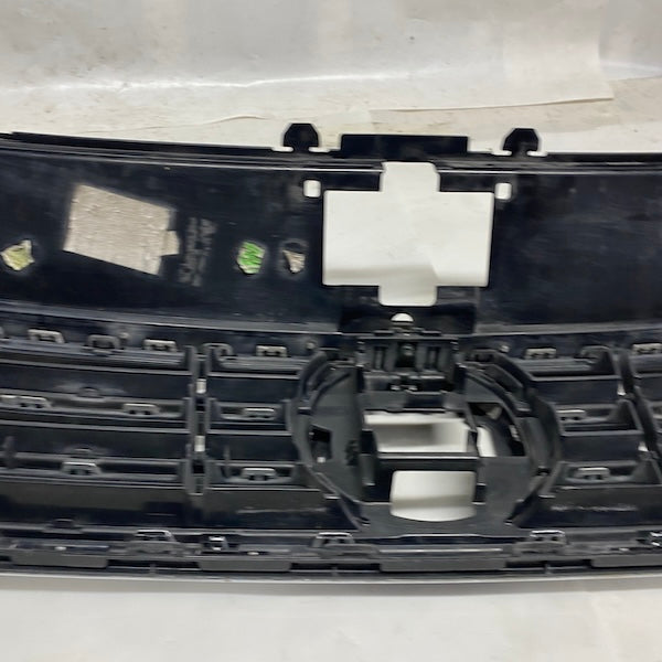 Volkswagen Passat B8,5 Ön Panjur 3G0853653N Orijinal Çıkma En Uygun Oto Parça