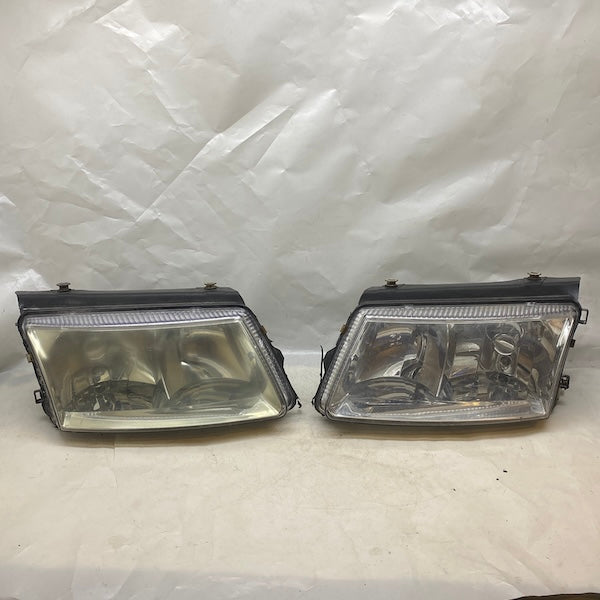 Volkswagen Passat Far 97-01 3B0941017 İthal Temiz Çıkma En Uygun Oto Parça