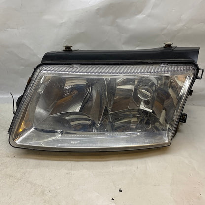 Volkswagen Passat Far 97-01 3B0941017 İthal Temiz Çıkma Sol En Uygun Oto Parça