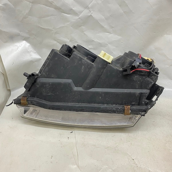 Volkswagen Passat Far 97-01 3B0941017 İthal Temiz Çıkma En Uygun Oto Parça