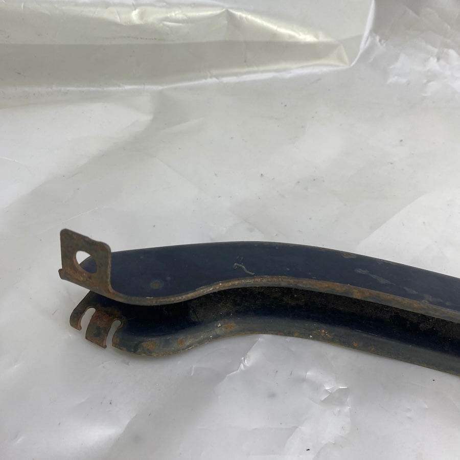 Volkswagen Passat tampon taşıyıcı demir parçası – 3AA807651A orijinal çıkma ürün