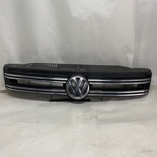 Volkswagen Tiguan Ön Panjur 5N0853653E Orijinal Çıkma En Uygun Oto Parça