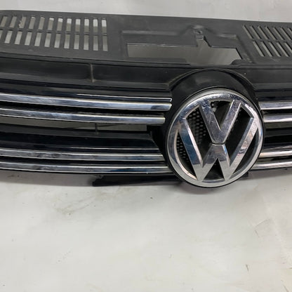 Volkswagen Tiguan Ön Panjur 5N0853653E Orijinal Çıkma En Uygun Oto Parça