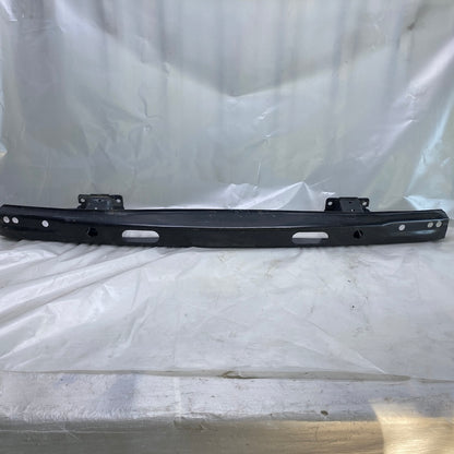 Volkswagen Transporter 2004-2014 arka tampon demiri, orijinal çıkma – 7H0807305