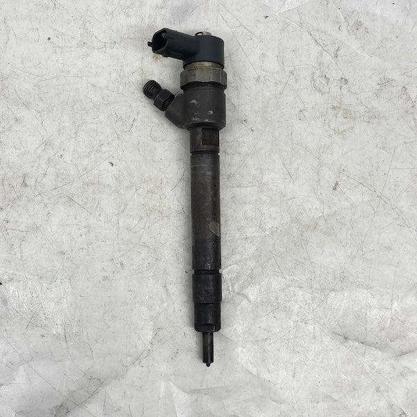 Volvo 2.4D D5 Enjektör 30750283 Orijinal Çıkma En Uygun Oto Parça