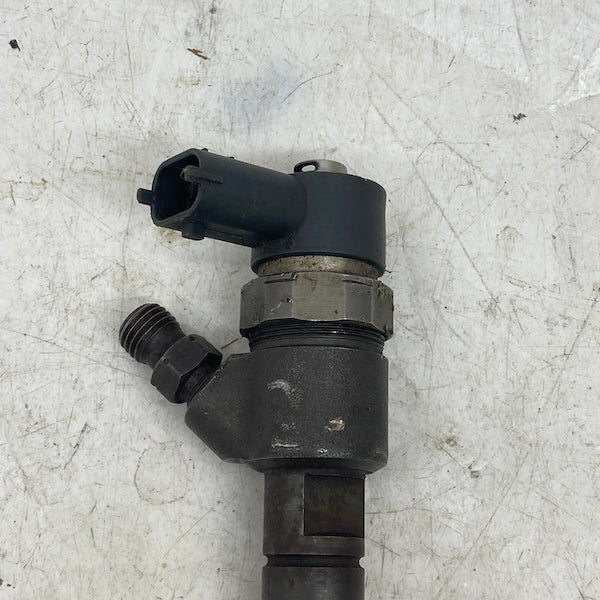 Volvo 2.4D D5 Enjektör 30750283 Orijinal Çıkma En Uygun Oto Parça