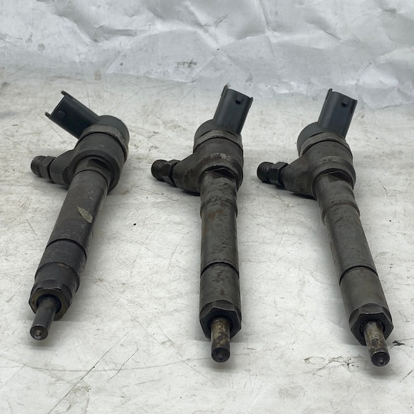 Volvo 2.4D D5 Enjektör 30750283 Orijinal Çıkma En Uygun Oto Parça