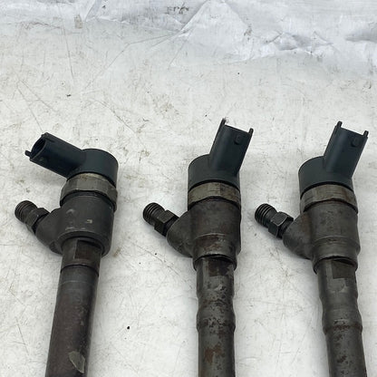 Volvo 2.4D D5 Enjektör 30750283 Orijinal Çıkma En Uygun Oto Parça