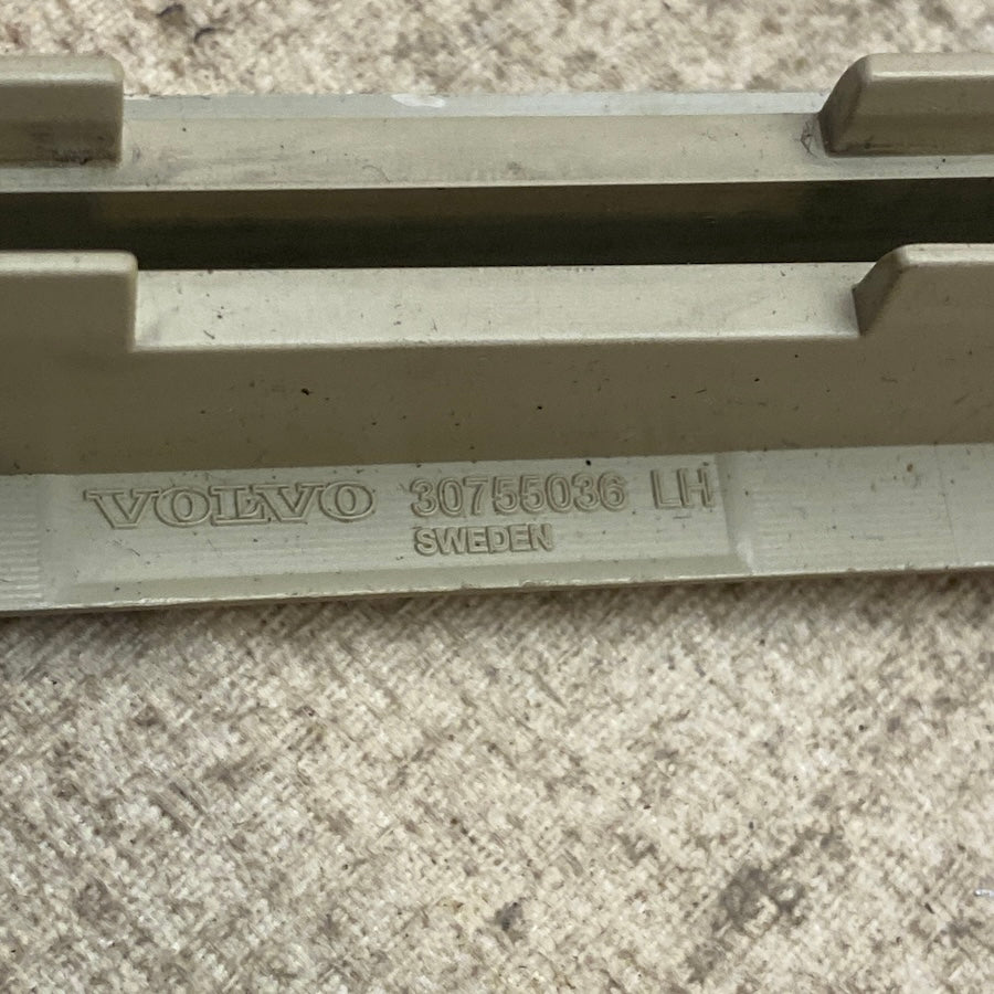 Volvo Arka Kapı Perde Kanal Çerçevesi 30755036/30755037
