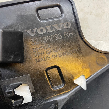 Volvo C40/XC40/EX40 Ön Tampon Sağ İç Bakaliti/Braketi 32136093 En Uygun Oto Parça