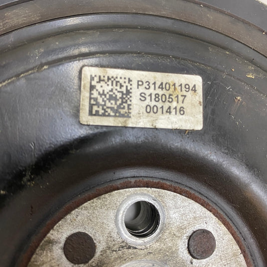 31401194 kodlu krank kasnağı – çıkma OEM Volvo parçası, D4 motorlar için