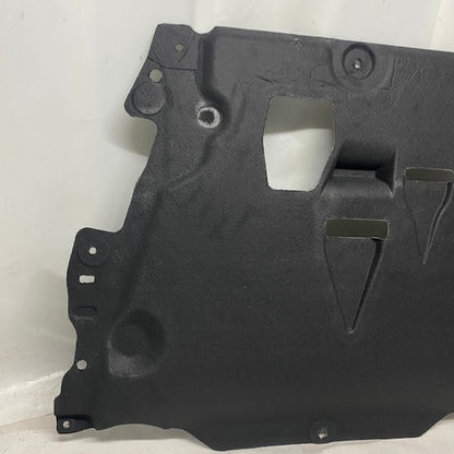 Volvo Motor Alt Muhafaza 31290965 Sıfır İthal En Uygun Oto Parça