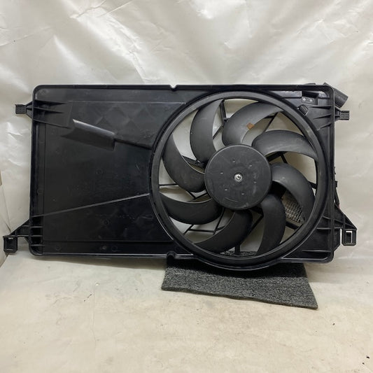 Volvo S40 1.6 TDCi Radyatör Fanı 3M5H8C607 Sıfır İthal Takım FAN MOTORLU En Uygun Oto Parça