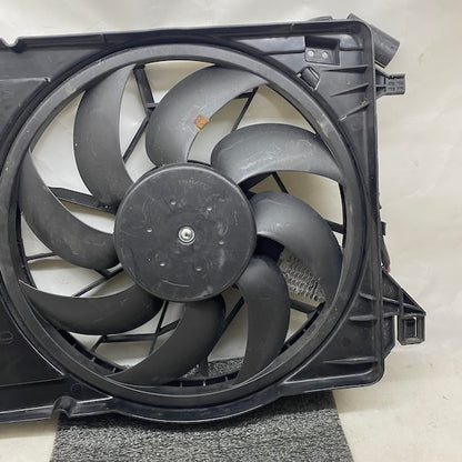 Volvo S40 1.6 TDCi Radyatör Fanı 3M5H8C607 Sıfır İthal En Uygun Oto Parça