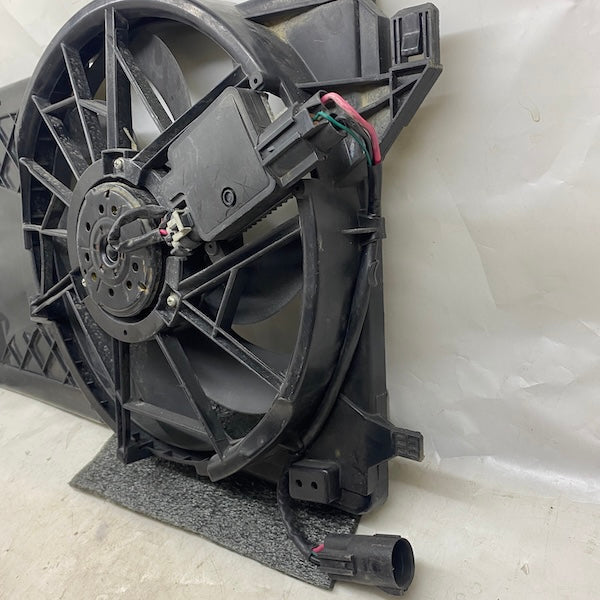 Volvo S40 1.6 TDCi Radyatör Fanı 3M5H8C607 Sıfır İthal En Uygun Oto Parça