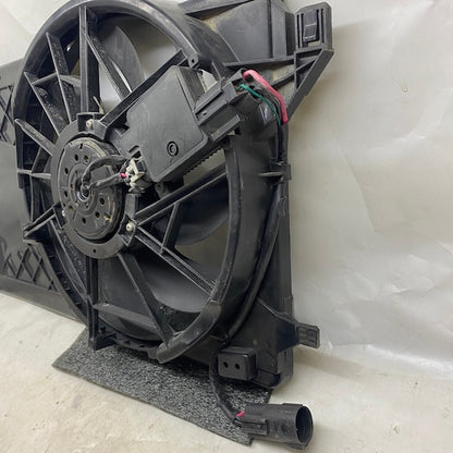 Volvo S40 1.6 TDCi Radyatör Fanı 3M5H8C607 Sıfır İthal En Uygun Oto Parça