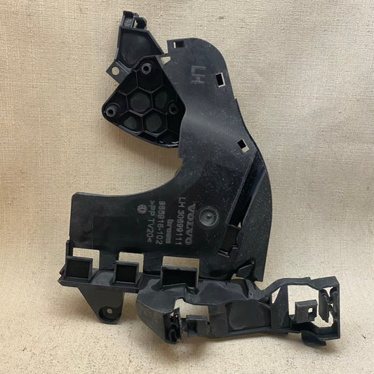 Volvo S40 Arka Kapı Kilit Braketi 30699111