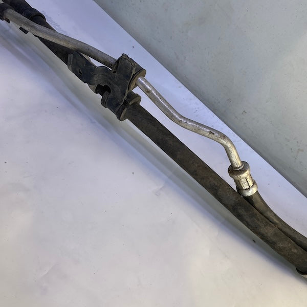 Volvo S40 Direksiyon Pompa Yağ Borusu 4M51-13A212ED