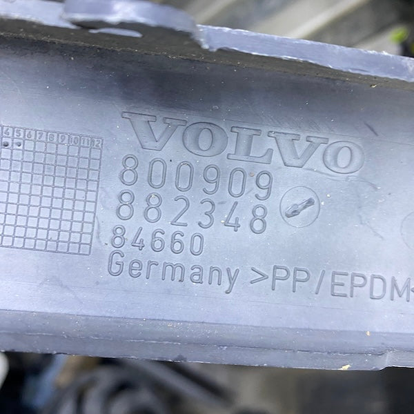 Volvo S40 V40 Arka Tampon Çıtası Bantı 882348