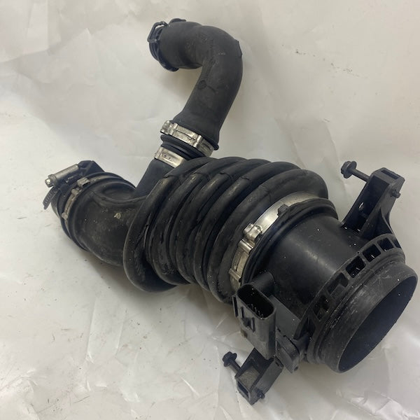 Volvo S40/C30/V50 1.6 Dizel Hava Filtre Borusu 31293729 Orijinal