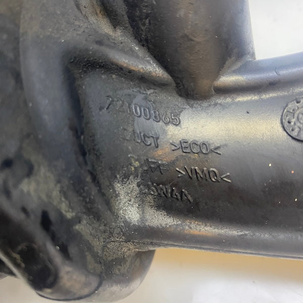 Volvo S40/C30/V50 1.6 Dizel Hava Filtre Borusu 31293729 Orijinal