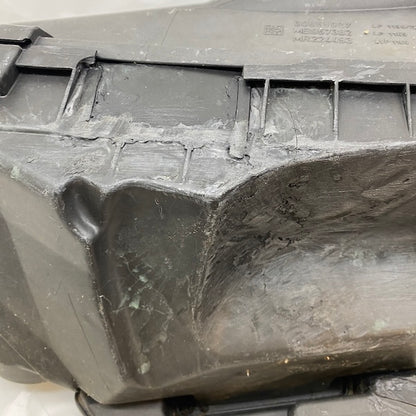 Volvo S40/V40 Hava Filtre Kutusu 30855927