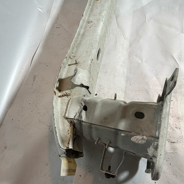 Volvo S40/V50 Ön Tampon Demiri 30699329 Orijinal Çıkma En Uygun Oto Parça