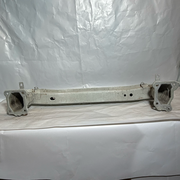 Volvo S40/V50 Ön Tampon Demiri 30699329 Orijinal Çıkma En Uygun Oto Parça