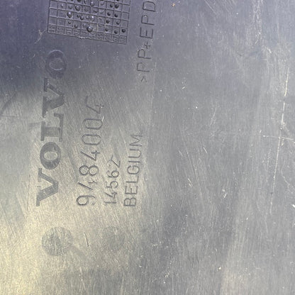 Volvo S60 Arka Tampon Sol Taraf Kulağı Eksik 9484004