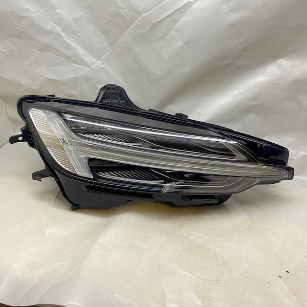 Volvo S60 Far 32404672 Orijinal Çıkma 18-23 En Uygun Oto Parça