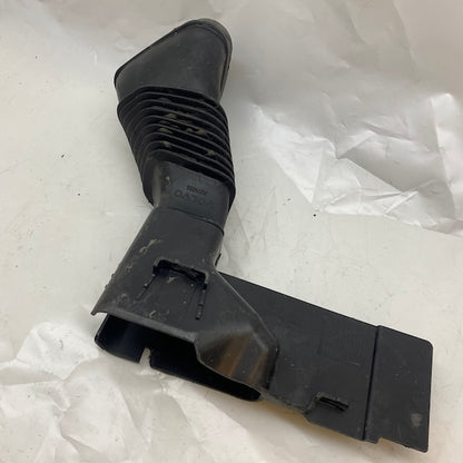 Volvo S60 Hava Filtre Emiş Borusu Panele Geçen 31224555