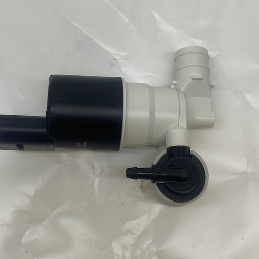 Volvo S60 Ön Cam Su Fiskiye Pompası 31349264 Bidondaki