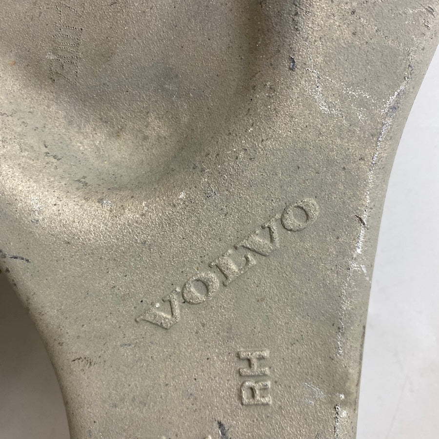 Volvo S60 Ön Sağ Salıncak Tabla Orijinal Çıkma 32370930 2019-2025